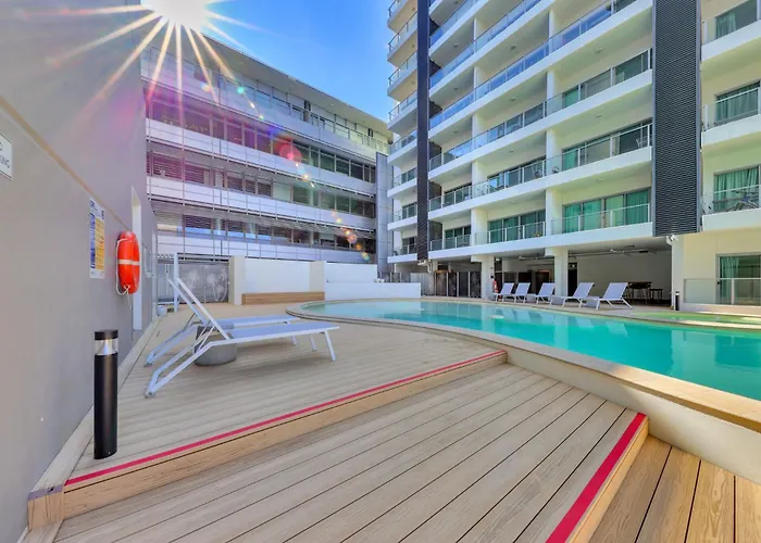 Pandanas Studio Darwin Cbd Water Views